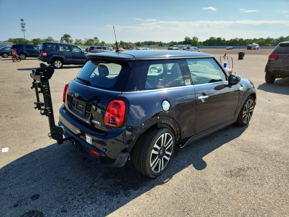 2021 Mini Cooper VIN WMWXR5C05M2N11675 COPART salvage auction — REAR END, Salvage Title, sold $5,600 on 2026-08-05 (photo 3)