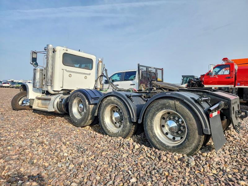2018 Peterbilt 389 VIN 1XPXP4EX1JD491405 COPART salvage auction — ROLLOVER, MO - SALVAGE CERTIFICATE OF TITLE, sold $14,500 on 2026-08-27 (photo 3)