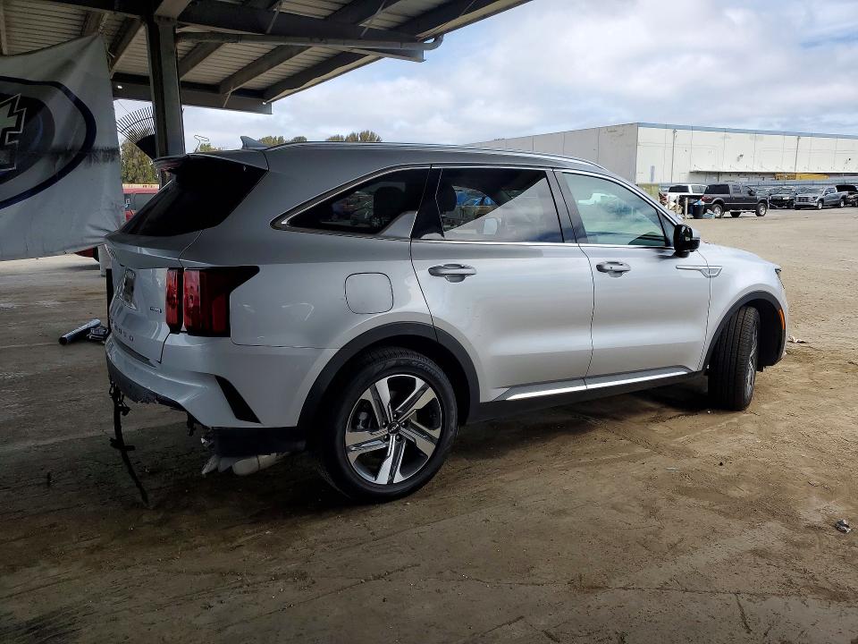 2022 Kia Sorento VIN KNDRMDLH7N5109120 COPART salvage auction — REAR END, Ca - Salvage Certificate, sold $17,900 on 2026-08-27 (photo 3)
