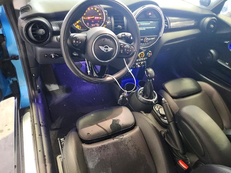 2017 Mini Cooper VIN WMWXP7C58H2A45424 COPART salvage auction — SIDE, Fl - Cert Of Title Slvg Rebuildable, sold $1,300 on 2026-08-19 (photo 8)