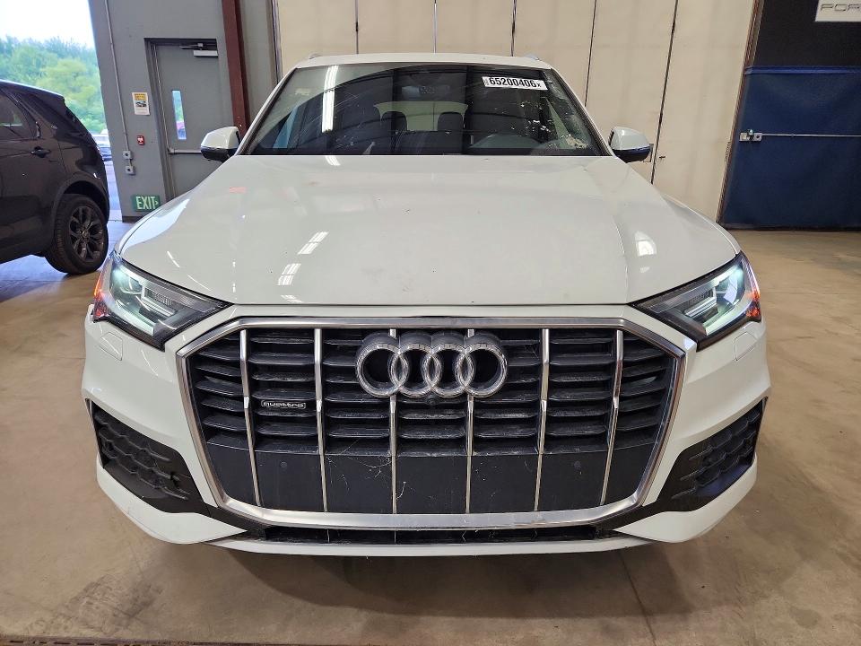 2021 Audi Q7 VIN WA1AXAF72MD016963 COPART salvage auction — MINOR DENT/SCRATCHES, Salvage Title, sold $16,300 on 2026-09-03 (photo 5)