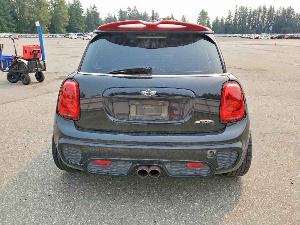 2017 Mini Cooper VIN WMWXM9C5XHT997286 COPART salvage auction — MINOR DENT/SCRATCHES, Wa - Vehicle Cert Of Ownership-Titl, sold $2,100 on 2026-08-17 (photo 6)