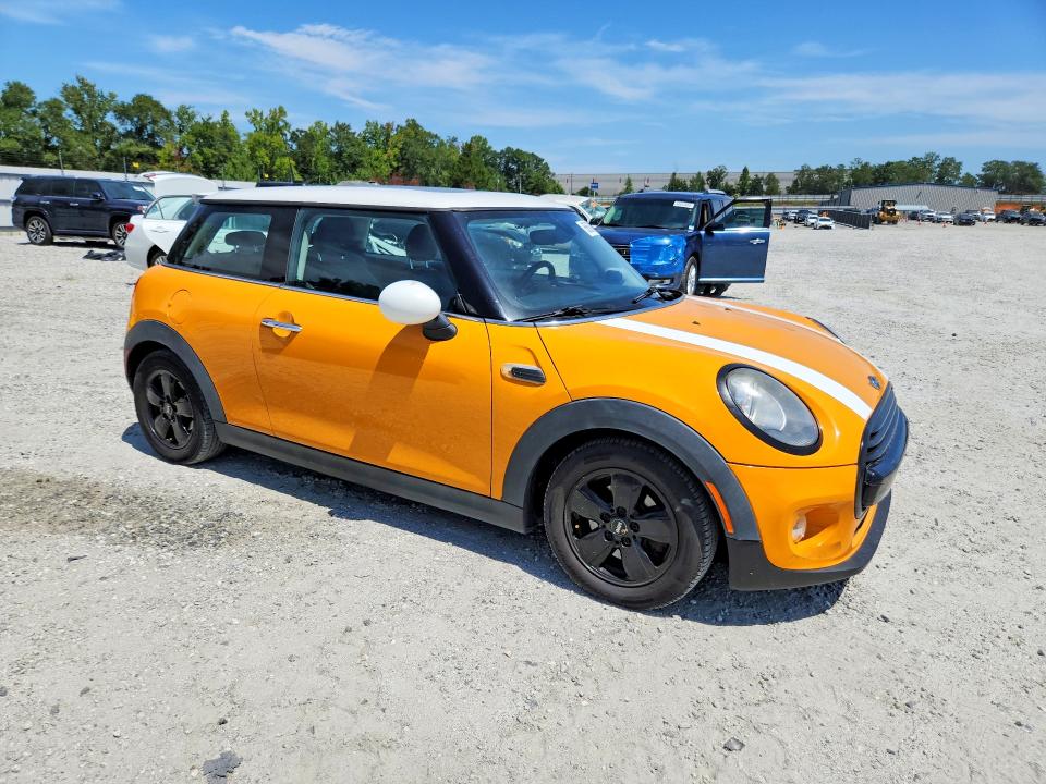 2015 Mini Cooper VIN WMWXM5C50F3A57281 COPART salvage auction — FRONT END, SC - CERT OF TITLE-SALVAGE REBUILT, sold $975 on 2026-08-19 (photo 4)