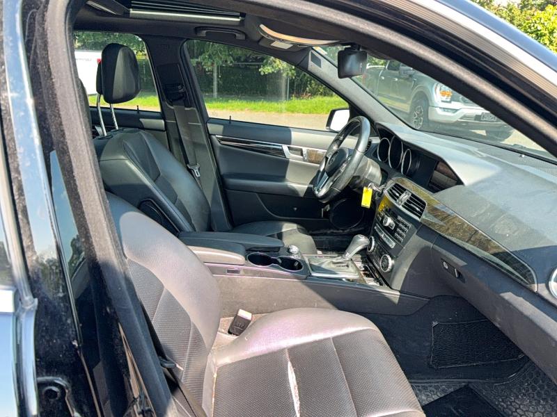 2014 Mercedes-benz C-klasse VIN WDDGF8AB2EG223222 COPART salvage auction — HAIL, ON - PERMIT NO BRAND - UNFIT (P), sold $4,200 on 2026-08-18 (photo 5)