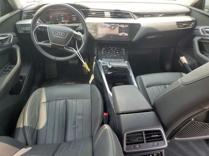 2022 Audi E-tron VIN WA1AAAGEXNB007777 COPART salvage auction — MINOR DENT/SCRATCHES, Tx - Cert Of Title-Manufacturer Buy, sold $19,100 on 2026-08-26 (photo 8)