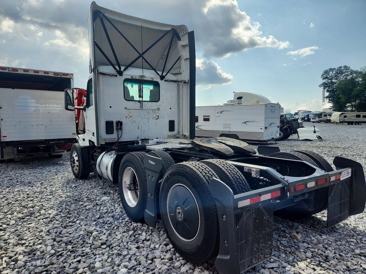 2024 Peterbilt 579 VIN 1XPBD49X8RD670243 COPART salvage auction — Front End, IL - CERTIFICATE OF TITLE (P), sold $38,750 on 2026-08-25 (photo 2)