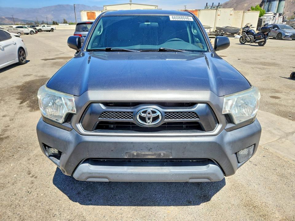 2015 Toyota Tacoma VIN 5TFTX4CN0FX061761 COPART salvage auction — REAR END, Salvage Title, sold $8,700 on 2026-08-25 (photo 5)