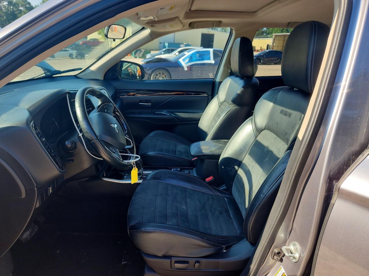 2019 Mitsubishi Outlander VIN JA4AD3A32KZ008628 COPART salvage auction — Front End, VA - DEALER ONLY CLEAN TITLE, sold $3,150 on 2026-09-11 (photo 7)