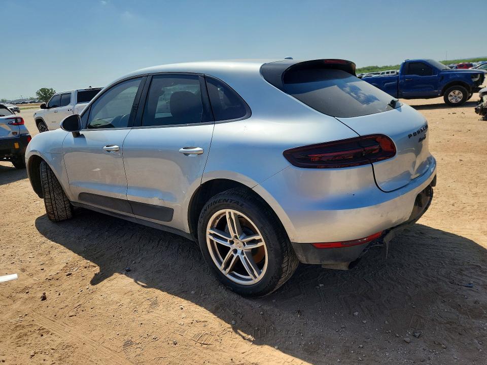 2015 Porsche Macan VIN WP1AB2A56FLB41519 COPART salvage auction — MINOR DENT/SCRATCHES, TX - CERTIFICATE OF TITLE, sold $5,400 on 2026-10-08 (photo 2)