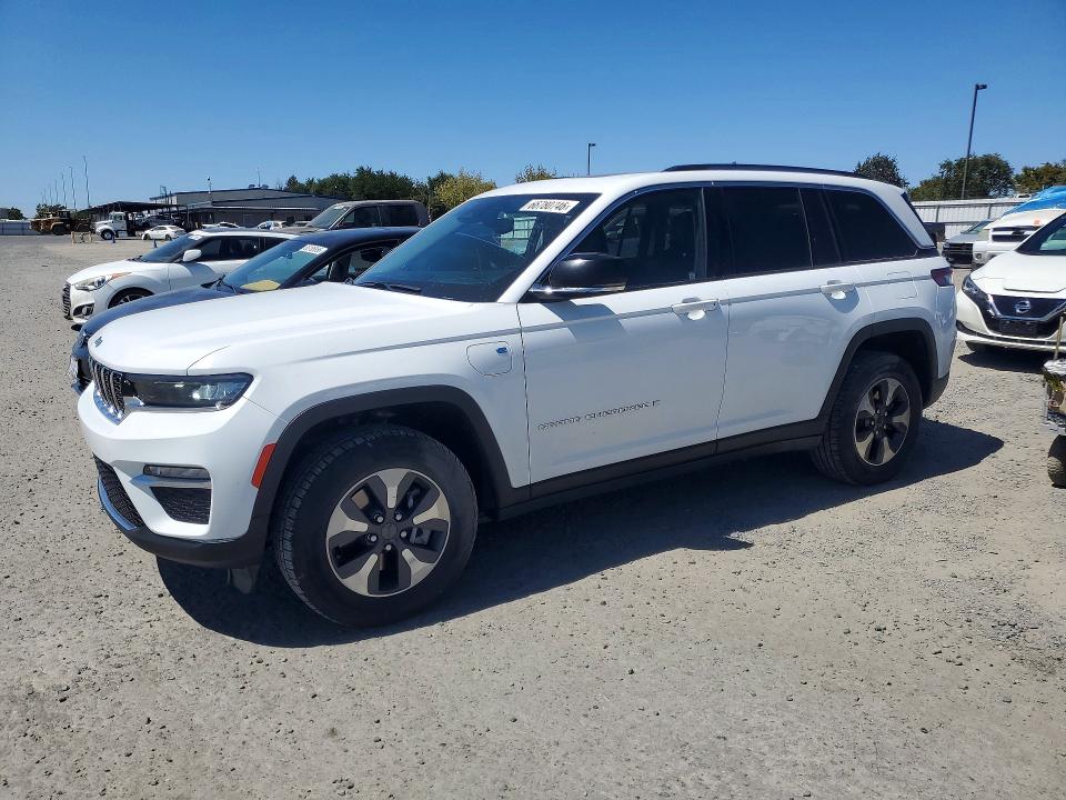 2023 Jeep Cherokee VIN 1C4RJYB6XPC624269 — COPART salvage auction photo