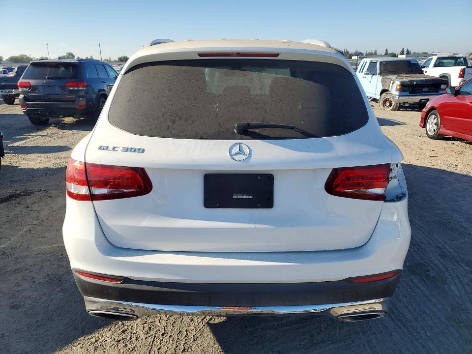 2018 Mercedes-benz Glc class VIN WDC0G4JB8JV019932 COPART salvage auction — SIDE, CA - DIS/DLR/EXP ONLY CLEAN TITLE (P), sold $4,250 on 2026-08-20 (photo 6)