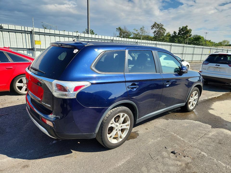 2015 Mitsubishi Outlander VIN JA4AD3A34FZ007793 COPART salvage auction — NORMAL WEAR, Nj - Certificate Of Title, sold $1,450 on 2026-09-04 (photo 3)