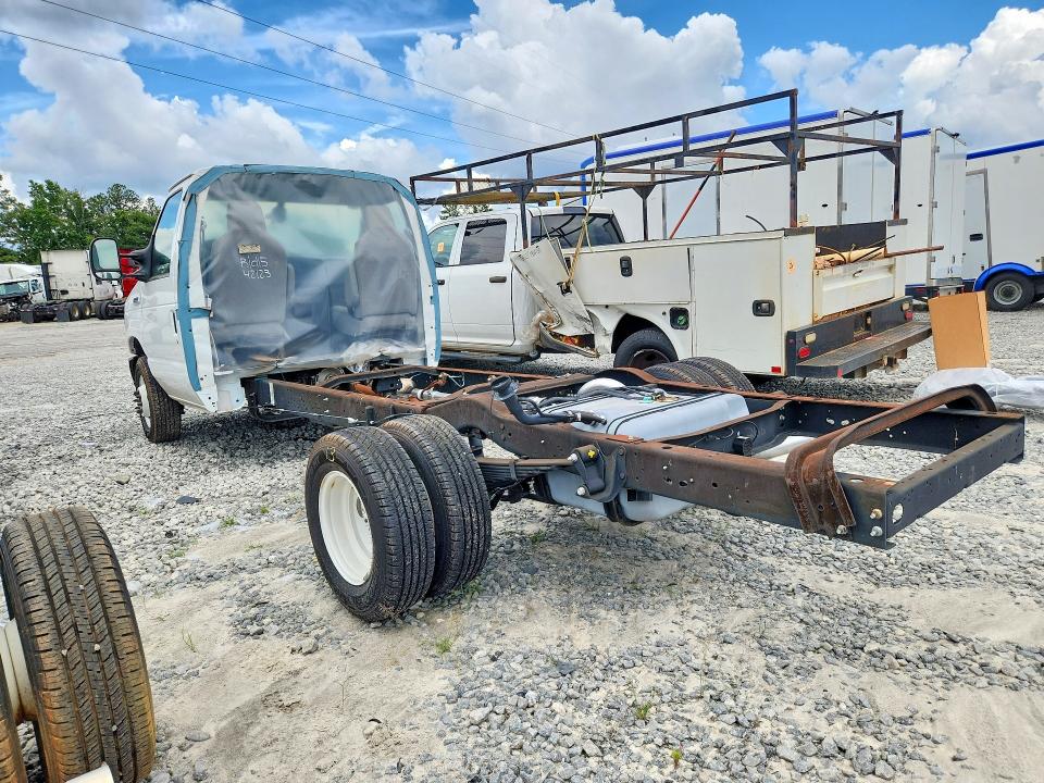 2024 Ford Econoline e350 VIN 1FDWE3FN1RDD42123 COPART salvage auction — MINOR DENT/SCRATCHES, TN - CERTIFICATE OF TITLE, sold $14,600 on 2026-08-20 (photo 2)