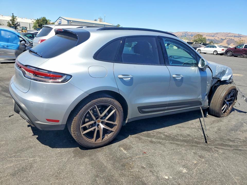 2022 Porsche Macan VIN WP1AA2A58NLB12444 COPART salvage auction — FRONT END, Salvage Title, sold $14,200 on 2026-08-20 (photo 3)