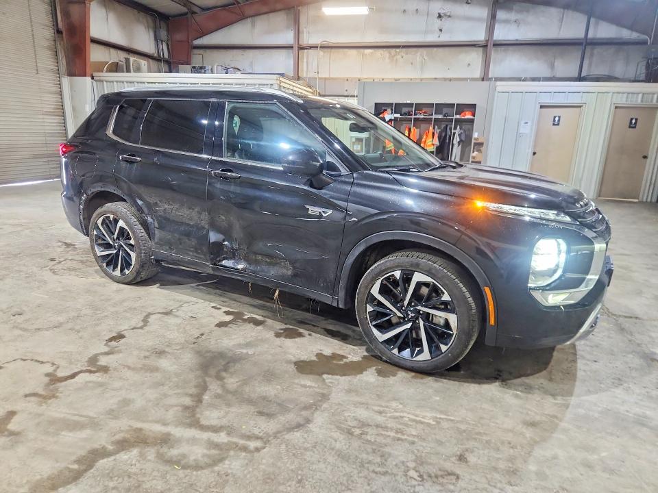 2025 Mitsubishi Outlander VIN JA4T5WA99SZ047275 COPART salvage auction — SIDE, RI - CERTIFICATE OF TITLE, sold $20,500 on 2026-08-19 (photo 4)