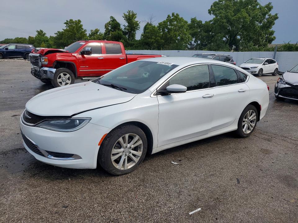 2015 Chrysler 200 VIN 1C3CCCAB2FN712466 COPART salvage auction — MINOR DENT/SCRATCHES, Mo - Certificate Of Title, sold $575 on 2026-08-20 (photo 1)