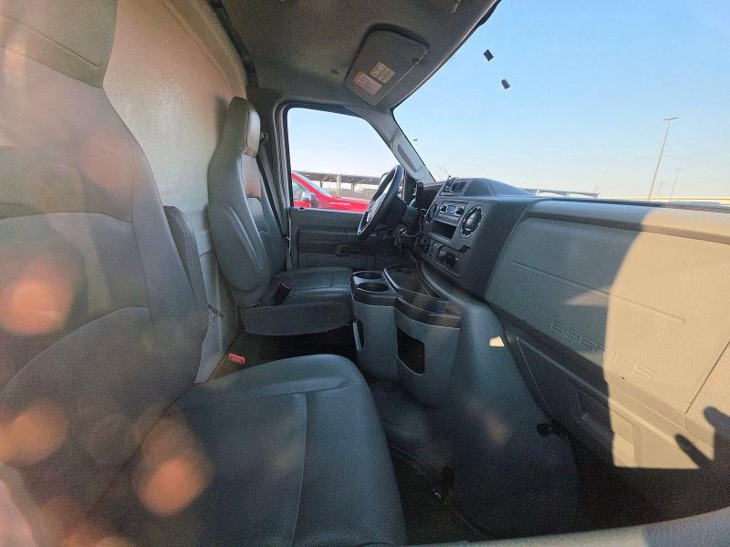 2023 Ford Econoline VIN 1FDWE3FK9PDD31812 COPART salvage auction — NORMAL WEAR, CO - CERTIFICATE OF TITLE (P), sold $13,800 on 2026-09-08 (photo 5)