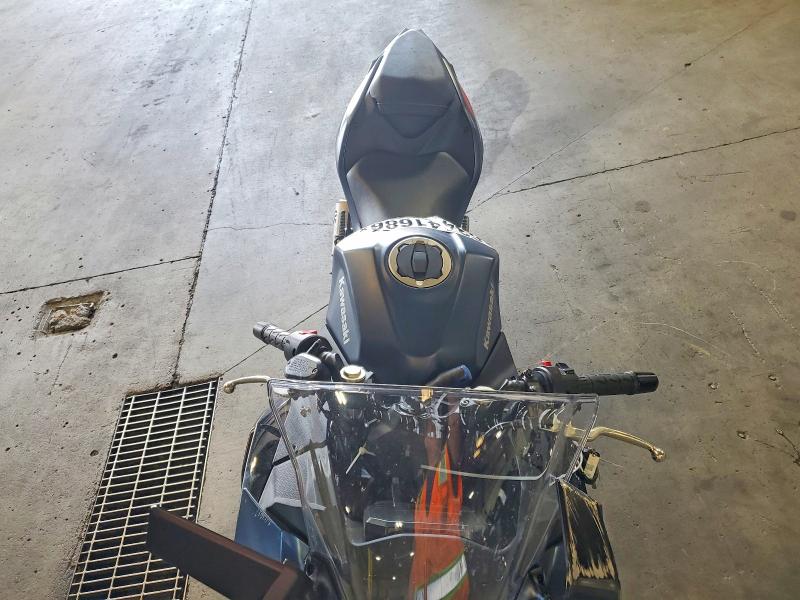 2026 Kawasaki EX500 VIN ML5EXGJ11TDA73096 COPART salvage auction — SIDE, Co - Public - Salvage Title, sold $1,650 on 2026-09-24 (photo 5)