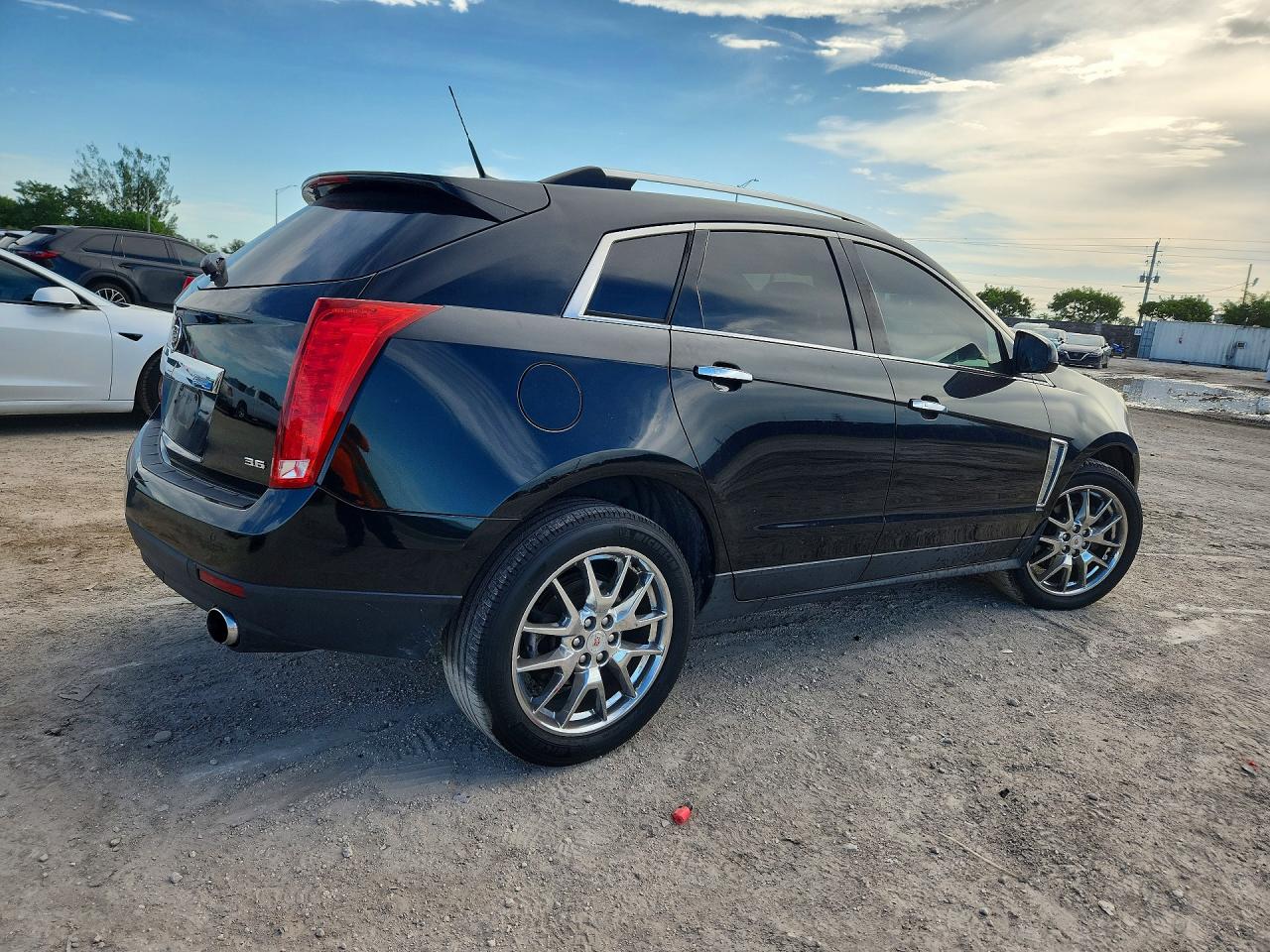 2013 Cadillac Srx VIN 3GYFNDE37DS648062 COPART salvage auction — Front End, FL - CERT OF TITLE-REBUILT, sold $700 on 2026-09-02 (photo 3)