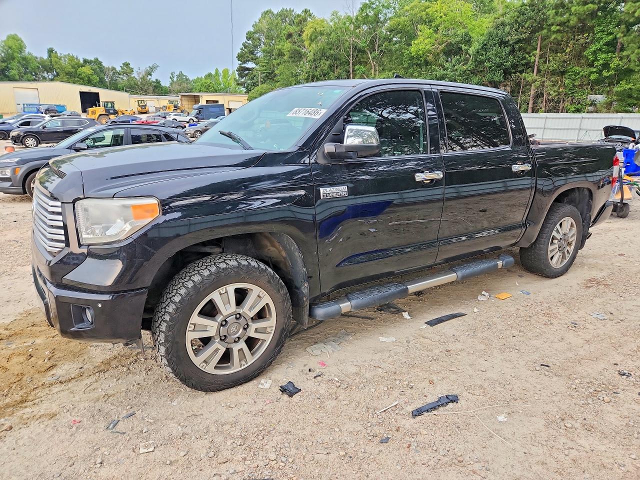 2017 Toyota Tundra VIN 5TFAY5F10HX602670 — COPART salvage auction photo