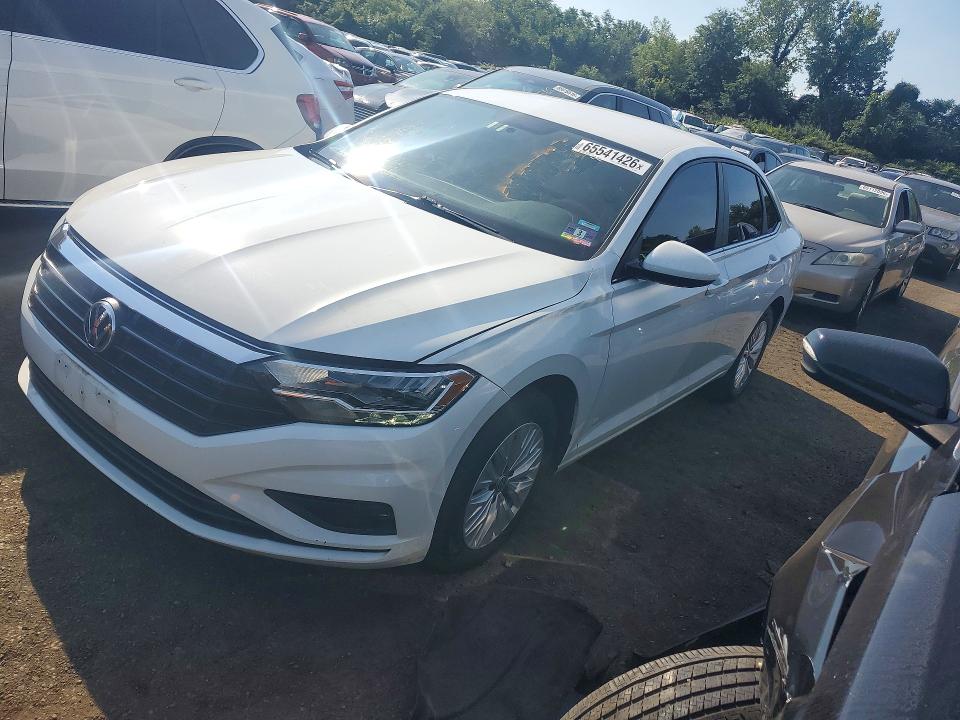 2019 Volkswagen Jetta VIN 3VWC57BU0KM060025 — COPART salvage auction photo