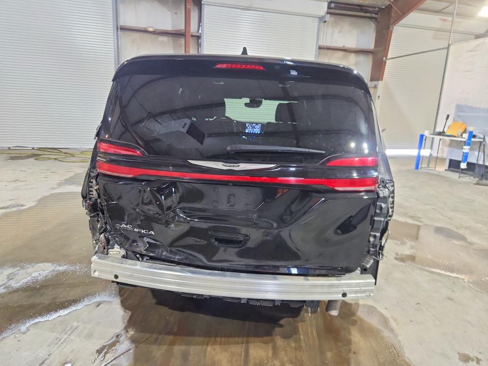 2025 Chrysler Pacifica VIN 2C4RC1BGXSR551902 COPART salvage auction — REAR END, Tx - Certificate Of Title, sold $10,100 on 2026-08-19 (photo 6)
