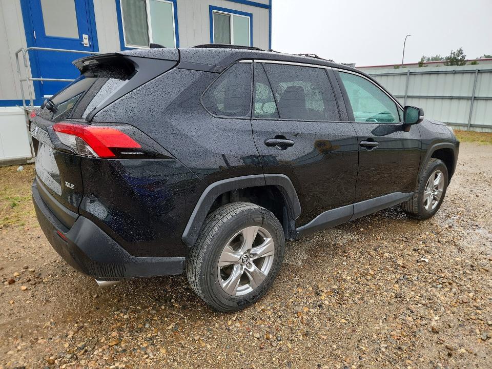 2024 Toyota Rav 4 VIN 2T3W1RFV8RW323400 COPART salvage auction — ROOF, FL - CERTIFICATE OF TITLE (P), sold $10,600 on 2026-08-26 (photo 3)