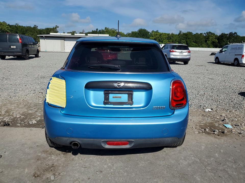 2016 Mini Cooper VIN WMWXU1C56G2D08658 COPART salvage auction — SIDE, Fl - Cert Of Title Slvg Rebuildable, sold $400 on 2026-08-12 (photo 6)