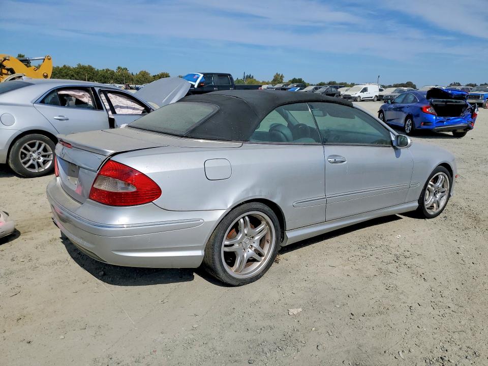 2009 Mercedes-benz Clk-class VIN WDBTK72G89T101176 COPART salvage auction — MINOR DENT/SCRATCHES, CA - CERT OF TITLE-SALVAGED, sold $950 on 2026-08-18 (photo 3)