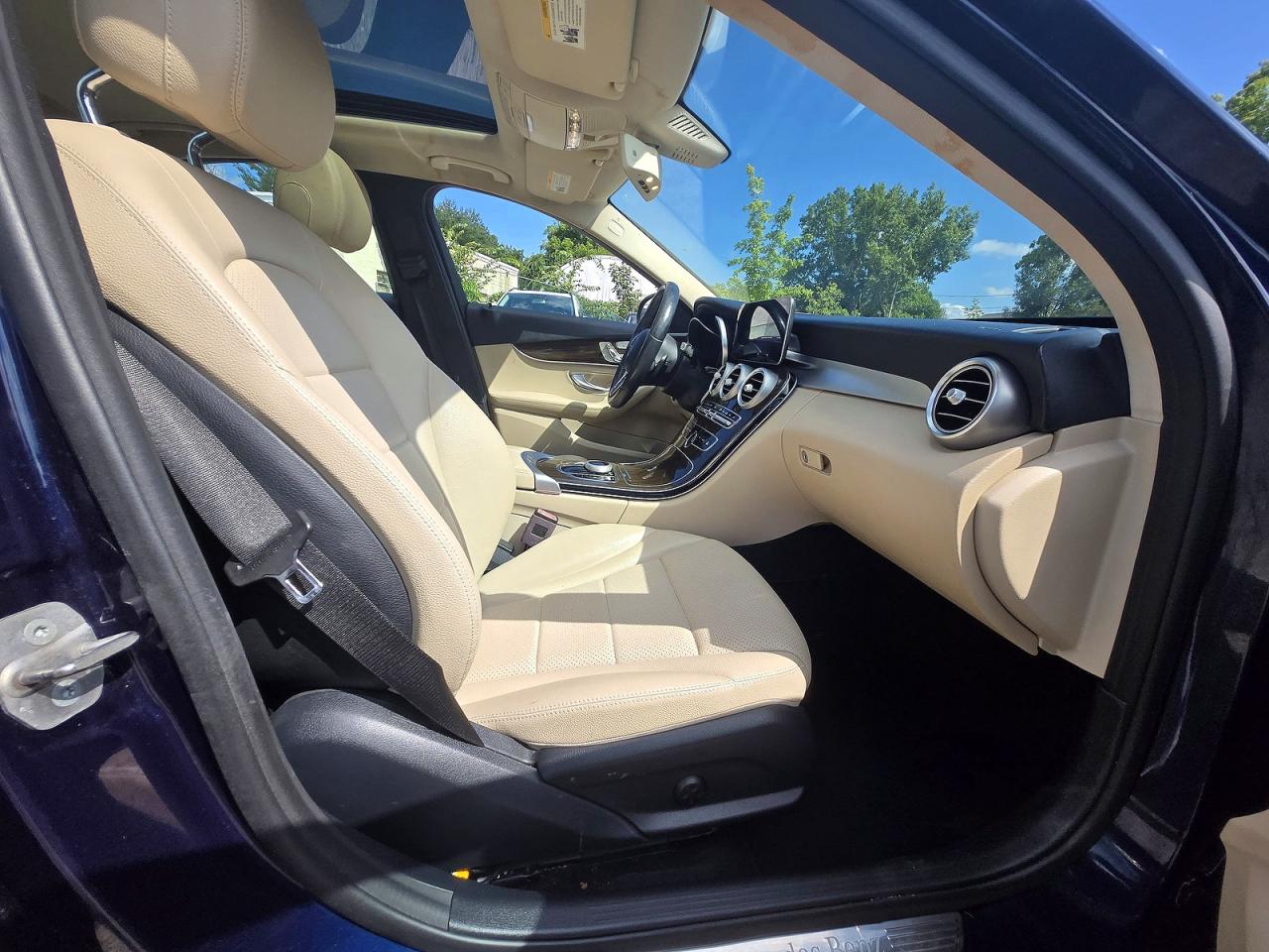 2020 Mercedes-benz C class VIN WDDWF8EB2LR526086 COPART salvage auction — Normal Wear, CT - CERTIFICATE OF TITLE (P), sold $11,200 on 2026-09-04 (photo 5)