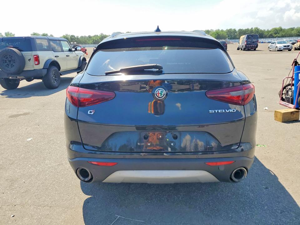 2018 Alfa romeo Stelvio VIN ZASFAKNN5J7B73309 COPART salvage auction — FRONT END, Ny - Certificate Of Title, sold $1,250 on 2026-08-12 (photo 6)