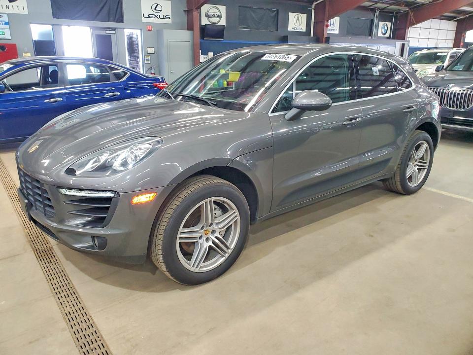 2016 Porsche Macan VIN WP1AB2A58GLB47520 COPART salvage auction — MINOR DENT/SCRATCHES, MA - CERT OF TITLE-SALVAGE (P), sold $750 on 2026-08-06 (photo 1)