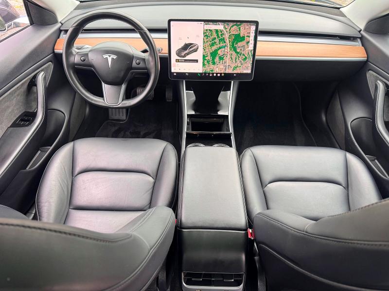 2018 Tesla Model 3 VIN 5YJ3E1EB6JF054422 COPART salvage auction — NORMAL WEAR, MA - CERTIFICATE OF TITLE (P), sold $10,500 on 2026-08-27 (photo 9)
