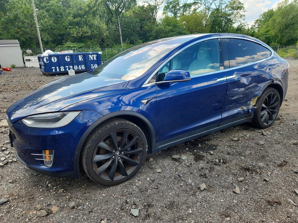2018 Tesla Model x VIN 5YJXCDE24JF121964 — COPART salvage auction photo