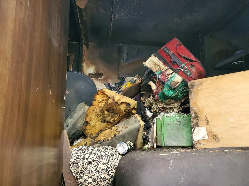2019 Jayco jay VIN 1UJBJ0BR8K75D0191 COPART salvage auction — BURN, OR - SALVAGE TITLE CERTIFICATE, sold $10 on 2026-10-13 (photo 5)
