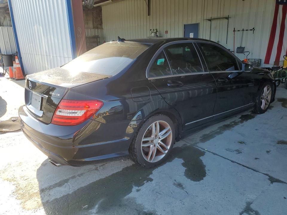 2012 Mercedes-benz C-klasse VIN WDDGF8BB4CR237042 COPART salvage auction — FRONT END, Pa - Dealer Only Clean Title, sold $550 on 2026-08-12 (photo 3)
