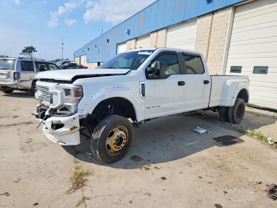 2022 Ford F550 VIN 1FT8W4DT8NEG10042 — COPART salvage auction photo