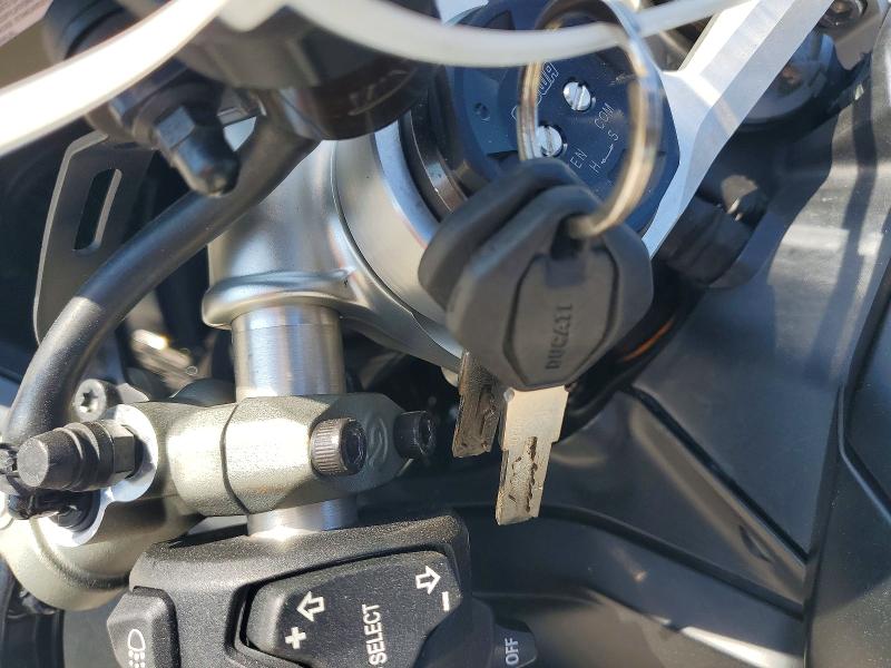 2021 Ducati Panigale VIN ZDMDAGNW0MB001314 COPART salvage auction — FRONT END, Ma - Cert Of Title-Slvg Repair Thft, sold $11,200 on 2026-09-03 (photo 8)