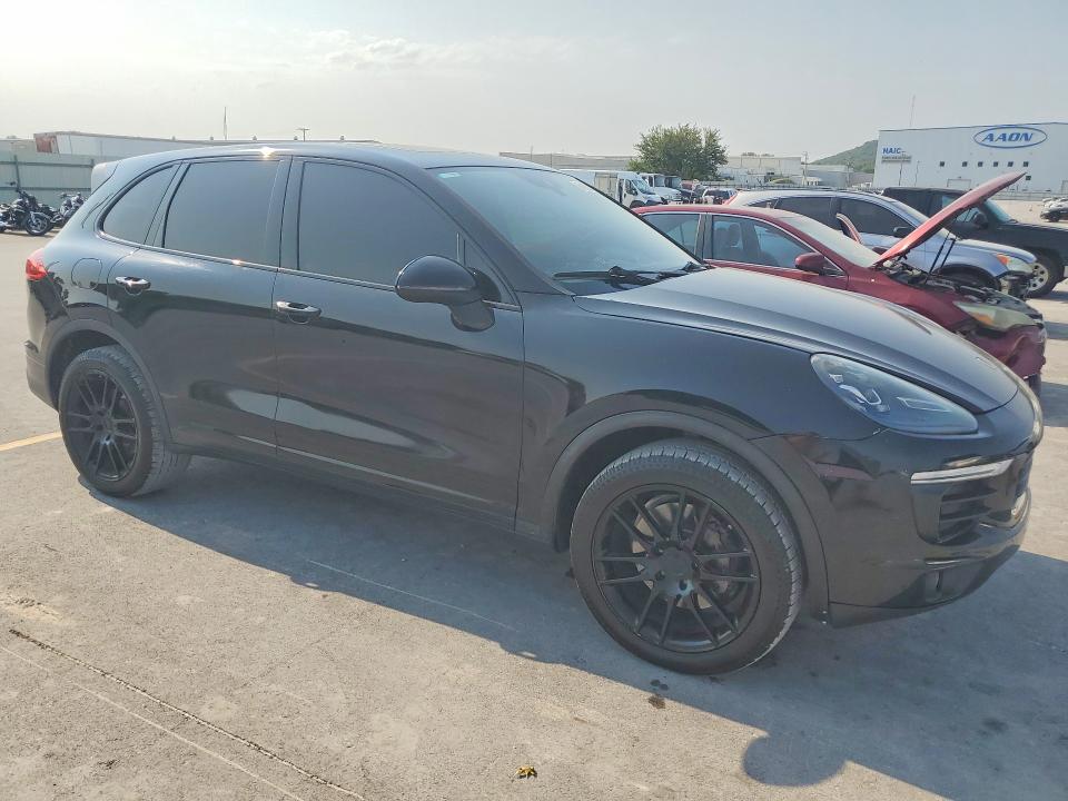 2016 Porsche Cayenne VIN WP1AA2A2XGLA04092 COPART salvage auction — MINOR DENT/SCRATCHES, OK - CERTIFICATE OF TITLE, sold $4,600 on 2026-08-12 (photo 4)