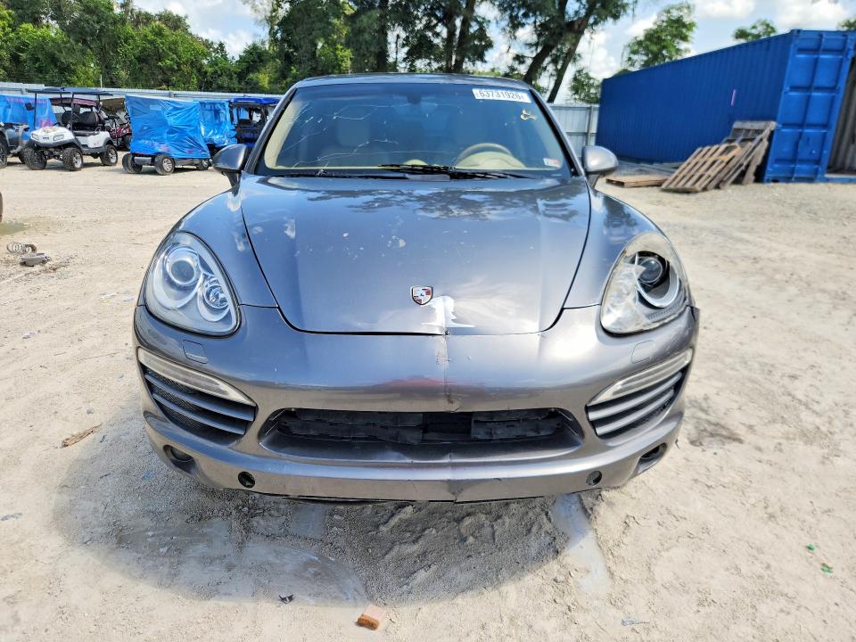 2013 Porsche Cayenne VIN WP1AA2A22DLA02932 COPART salvage auction — SIDE, Fl - Cert Of Title Slvg Rebuildable, sold $600 on 2026-08-18 (photo 5)