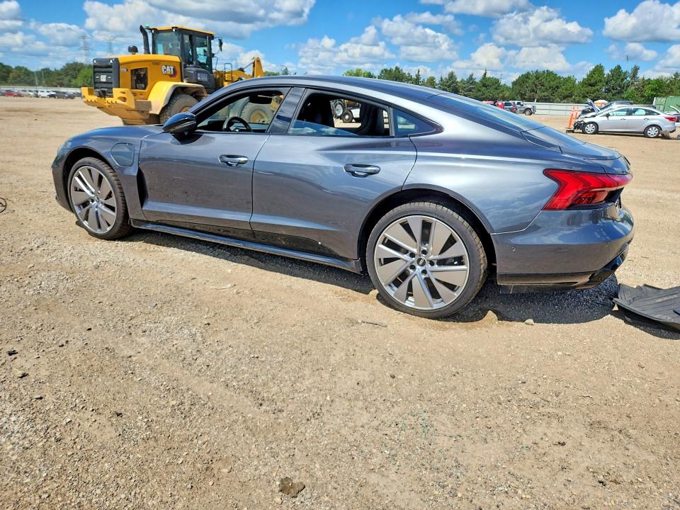 2022 Audi E-tron gt VIN WAUEJBFW8N7005999 COPART salvage auction — UNDERCARRIAGE, Il - Salvage Certificate, sold $23,700 on 2026-09-22 (photo 2)