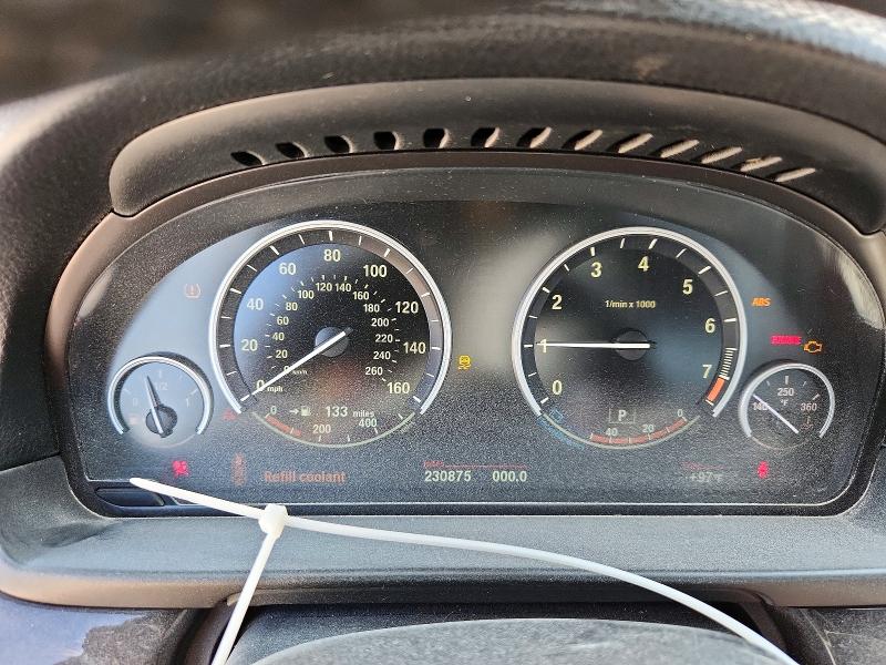 2013 BMW 5er VIN WBAFR7C53DC828853 COPART salvage auction — MINOR DENT/SCRATCHES, Tx - Certificate Of Title, sold $150 on 2026-09-01 (photo 9)