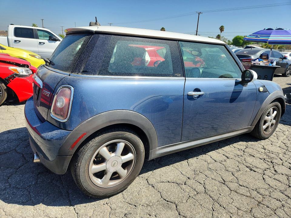 2010 Mini Cooper VIN WMWMF3C52ATZ61544 COPART salvage auction — MINOR DENT/SCRATCHES, CA - APP FOR DUP CLEAN OR AC, sold $475 on 2026-09-10 (photo 3)