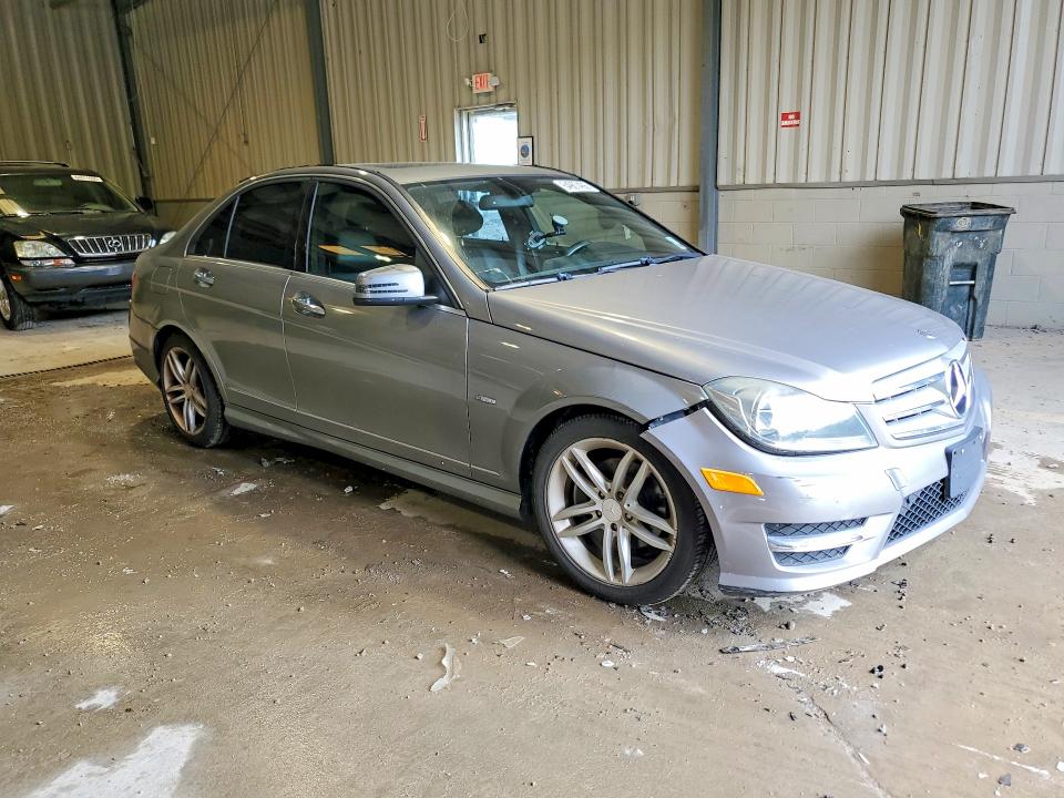 2012 Mercedes-benz C-klasse VIN WDDGF4HB3CA631937 COPART salvage auction — MECHANICAL, La - Certificate Of Title, sold $425 on 2026-08-19 (photo 4)