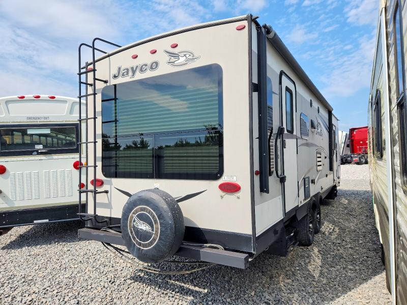 2017 Jayco Jay flight VIN 1UJBJ0BRXH1T70105 COPART salvage auction — SIDE, KY - CERT OF TITLE-SALVAGE, sold $2,050 on 2026-10-08 (photo 4)