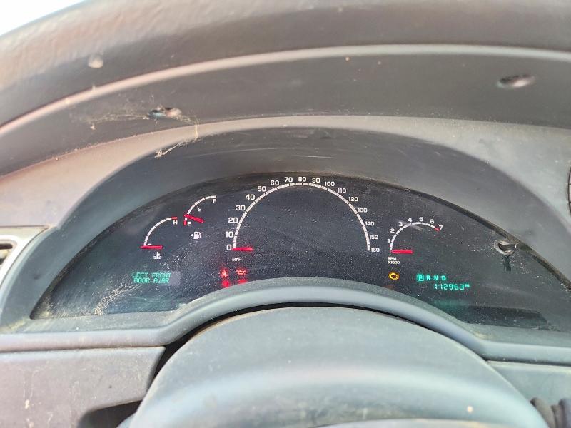 2004 Chrysler Pacifica VIN 2C8GF68464R364571 COPART salvage auction — MINOR DENT/SCRATCHES, CA - DIS/DLR/EXP ONLY CLEAN TITLE, sold $10 on 2026-09-01 (photo 9)