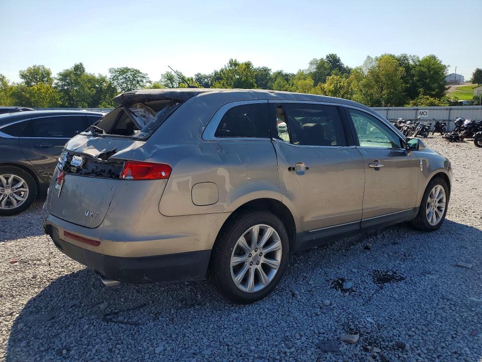 2018 Lincoln Mkt VIN 2LMHJ5AT0JBL01695 COPART salvage auction — REAR END, In - Cert Of Title-Salvage Title, sold $3,400 on 2026-09-10 (photo 3)