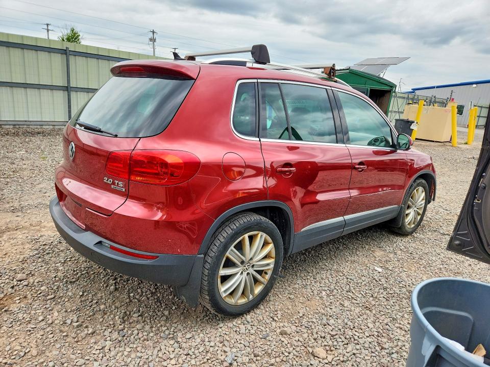 2015 Volkswagen Tiguan VIN WVGBV7AX4FW098949 COPART salvage auction — FRONT END, NY - CERTIFICATE OF TITLE, sold $1,250 on 2026-08-17 (photo 3)