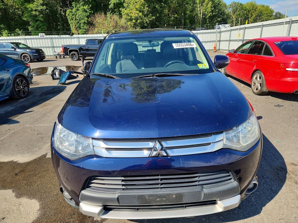 2015 Mitsubishi Outlander VIN JA4AD3A34FZ007793 COPART salvage auction — NORMAL WEAR, Nj - Certificate Of Title, sold $1,450 on 2026-09-04 (photo 5)