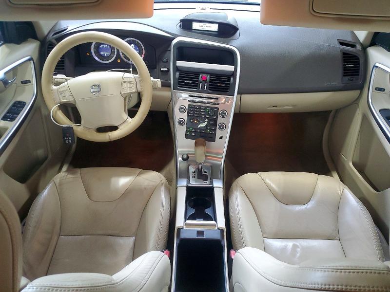 2010 Volvo Xc60 VIN YV4992DZ3A2121173 COPART salvage auction — NORMAL WEAR, MA - CERTIFICATE OF TITLE, sold $600 on 2026-08-05 (photo 8)